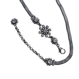 Chic Silver Floral Chain Belt
